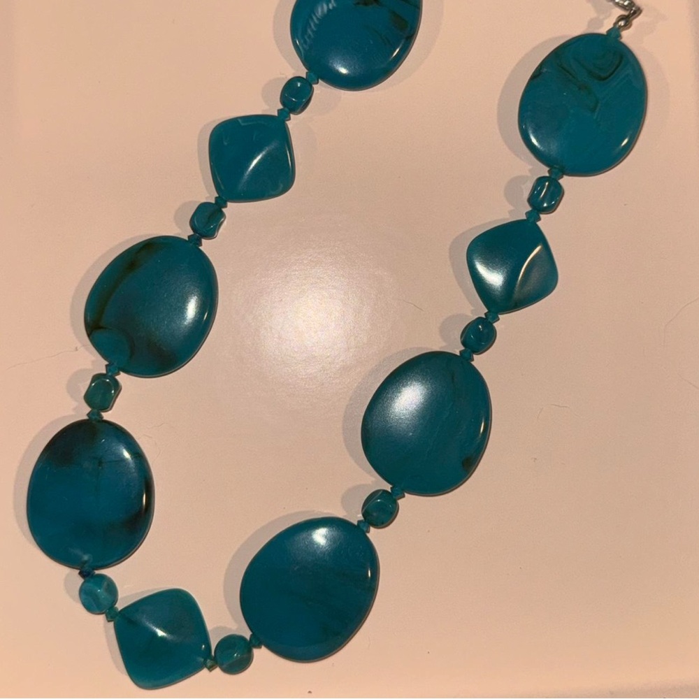 Elegant Blue Beaded Necklace